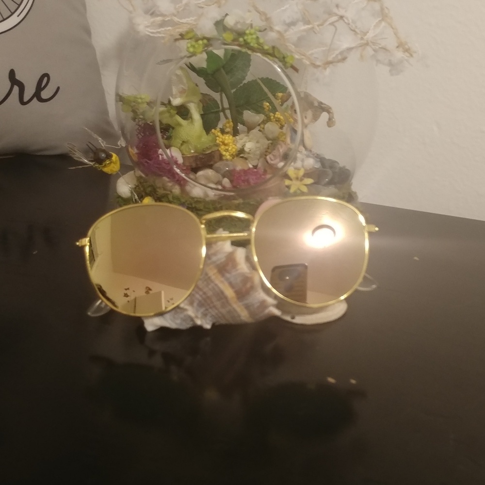 GOLD & PINK MIRRORED SUNGLASSES - Picture 2 of 2